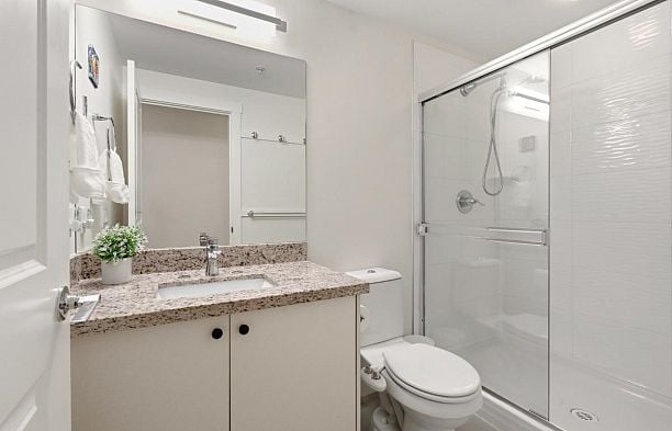 210 6268 Eagles Drive University VW