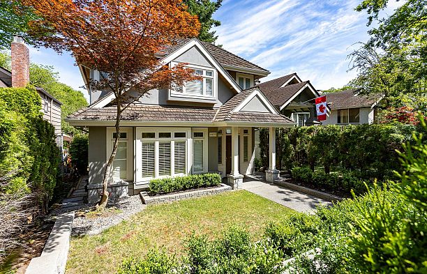 4420 Collingwood Street Dunbar