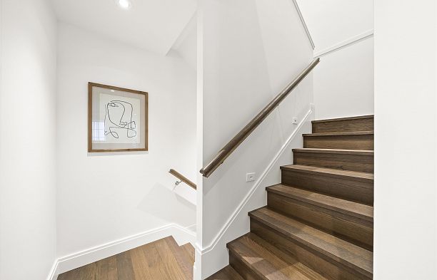 2 5819 Highbury Street Southlands