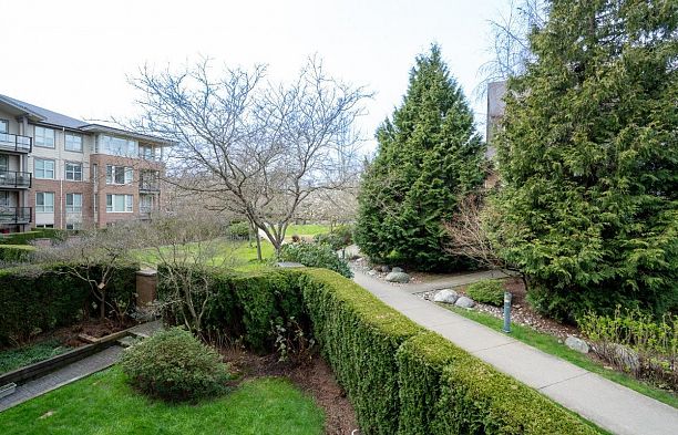 210 6268 Eagles Drive University VW