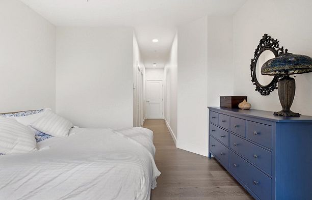 210 6268 Eagles Drive University VW