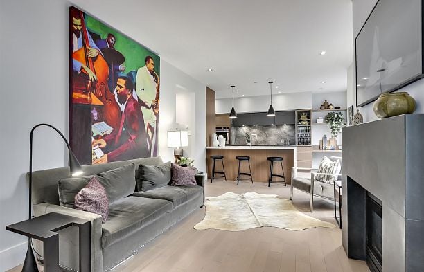 32 5650 Hampton Place University VW