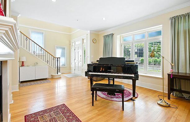 4420 Collingwood Street Dunbar