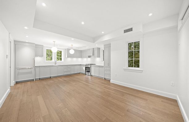 5815 Highbury Street Southlands