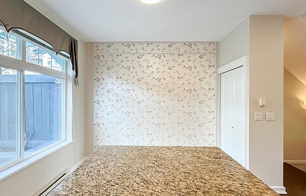 7425 Columbia Street South Cambie