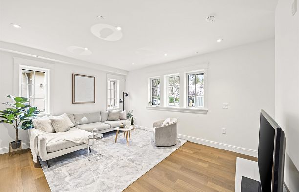 2 5819 Highbury Street Southlands