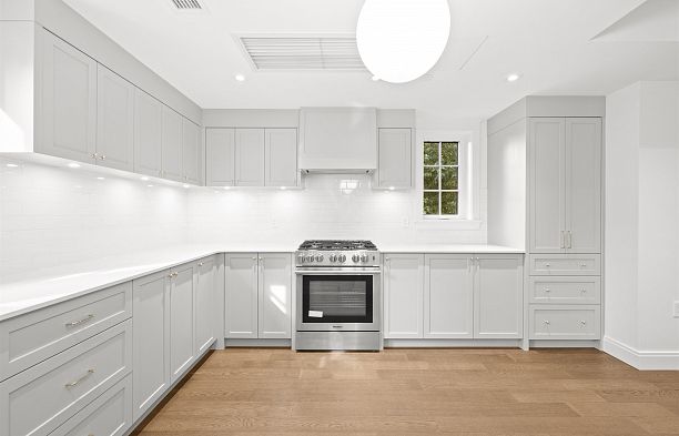 5815 Highbury Street Southlands