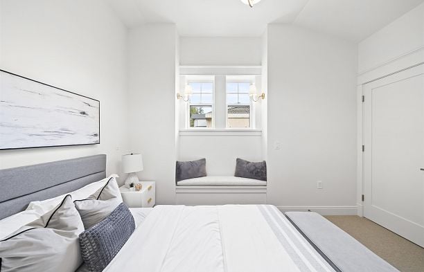 2 5819 Highbury Street Southlands