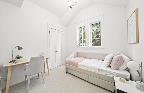 2 5819 Highbury Street Southlands