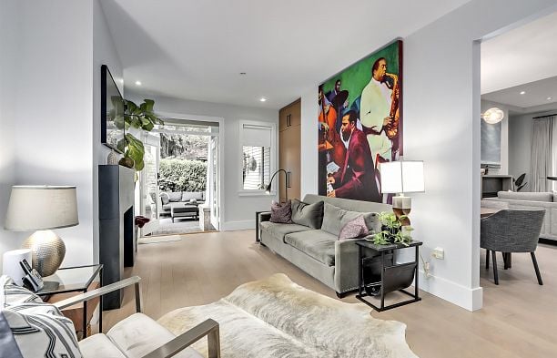 32 5650 Hampton Place University VW