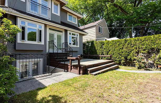 4420 Collingwood Street Dunbar