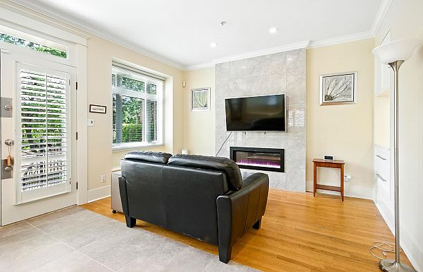 4420 Collingwood Street Dunbar