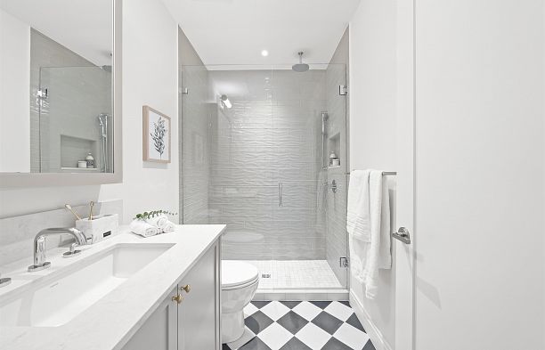 2 5819 Highbury Street Southlands