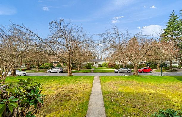 6872 Heather Street South Cambie