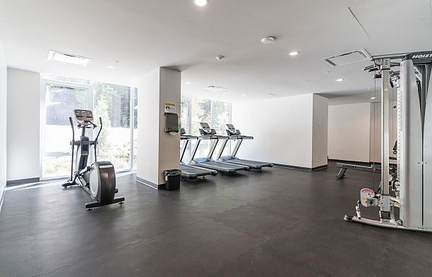 1604 5629 Birney Avenue University VW