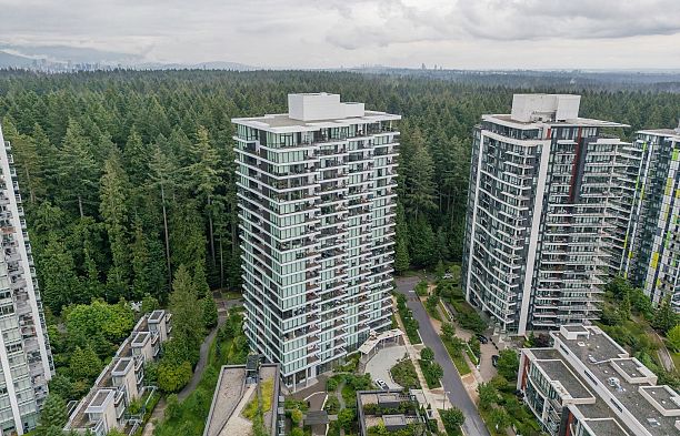 1604 5629 Birney Avenue University VW