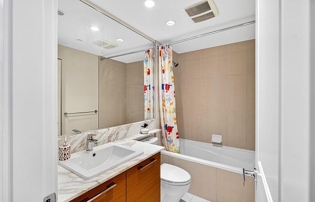 1502 5868 Agronomy Road University VW