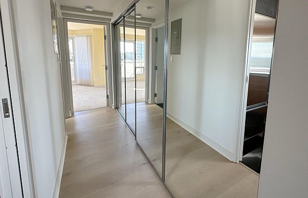 10 2575 Tolmie Street Point Grey