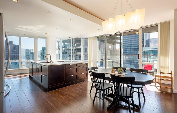 2902 1166 Melville Street Coal Harbour