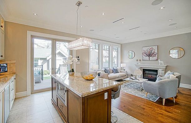 3759 W 31st Avenue Dunbar