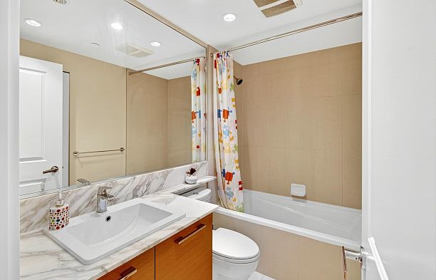 1502 5868 Agronomy Road University VW