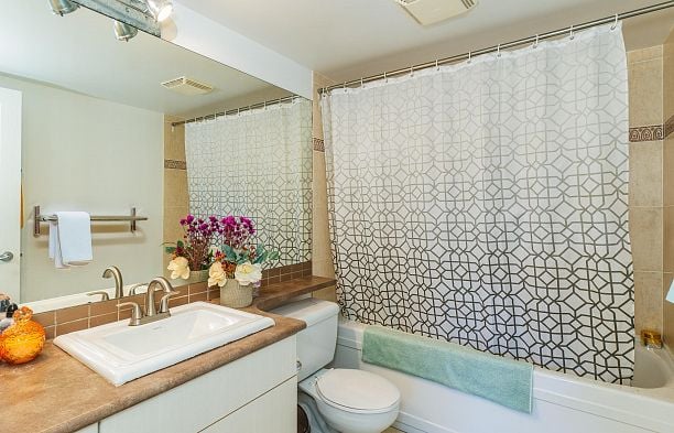 707 5639 Hampton Place University VW