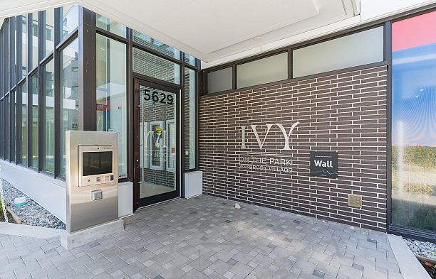 1604 5629 Birney Avenue University VW