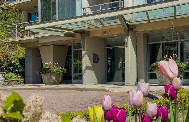 707 5639 Hampton Place University VW