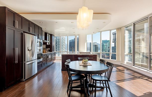 2902 1166 Melville Street Coal Harbour