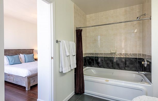 2902 1166 Melville Street Coal Harbour