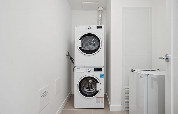 1604 5629 Birney Avenue University VW