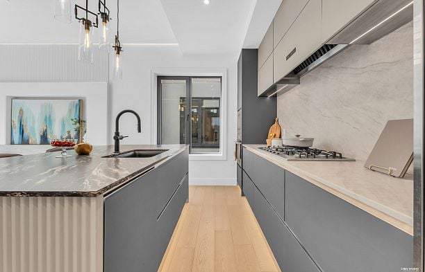 1181 W 33rd Avenue Shaughnessy