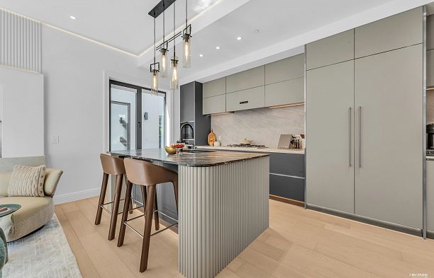 1181 W 33rd Avenue Shaughnessy