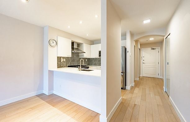 310 5723 Collingwood Street Southlands