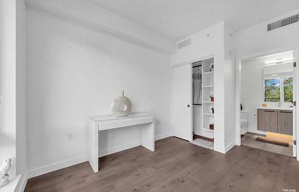 305 6859 Cambie Street South Cambie