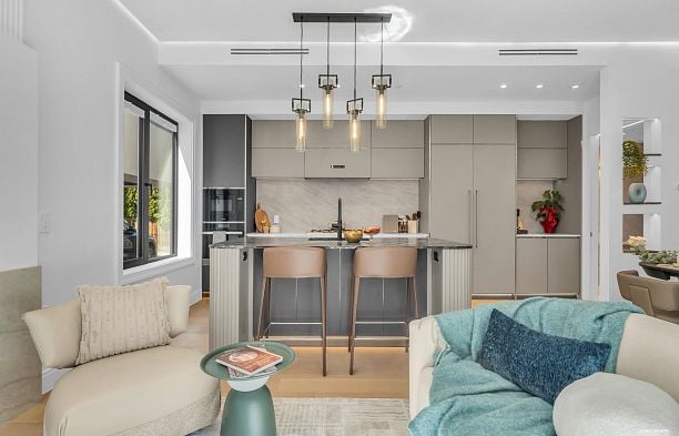 1181 W 33rd Avenue Shaughnessy