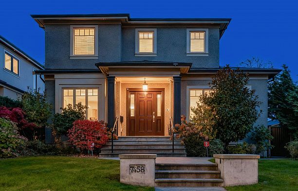 7458 Maple Street S.W. Marine