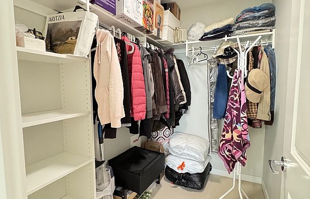 501 3487 Binning Road University VW