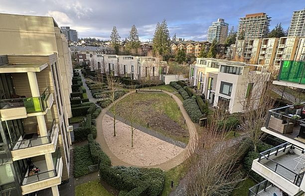 501 3487 Binning Road University VW