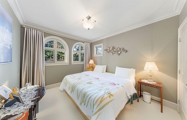 6981 Laurel Street South Cambie