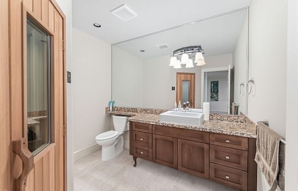 6981 Laurel Street South Cambie