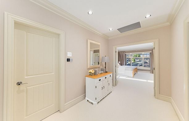 6981 Laurel Street South Cambie