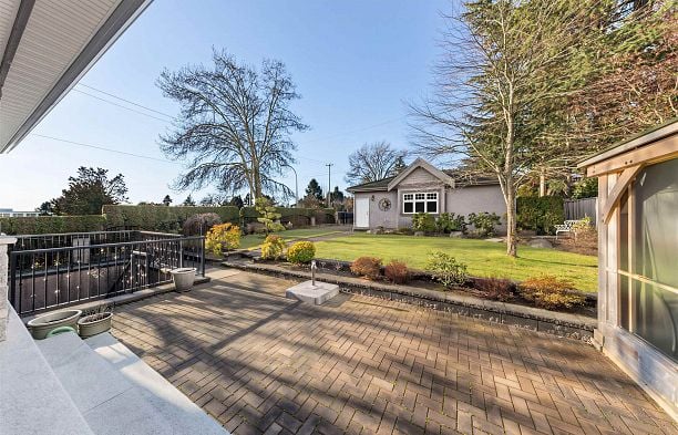 6981 Laurel Street South Cambie