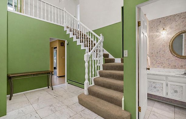 6076 Holland Street Southlands