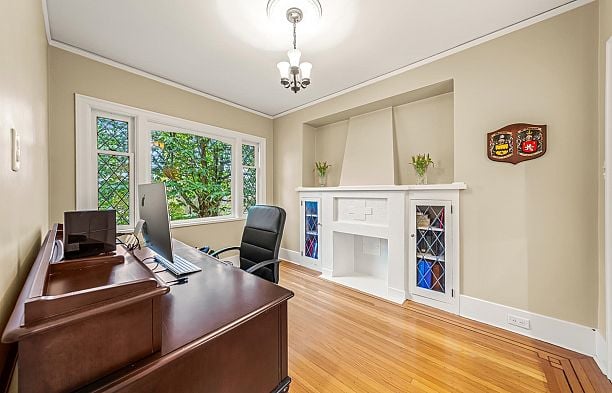 5790 Alma Street Southlands