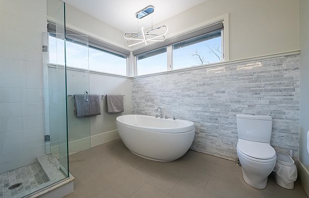 6109 Highbury Street Southlands