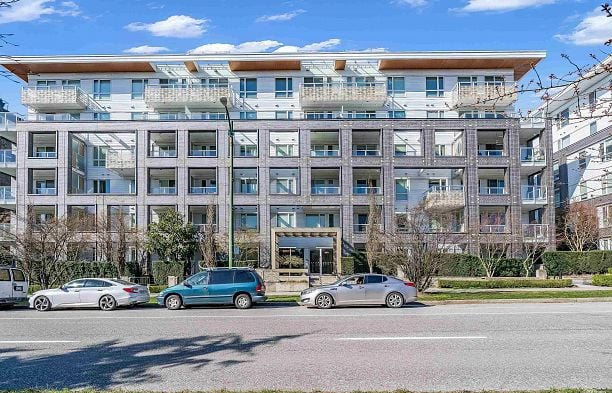 109 6677 Cambie Street South Cambie