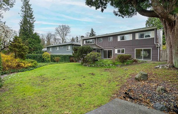 6076 Holland Street Southlands