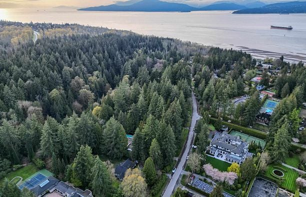 1825 Drummond Drive Point Grey