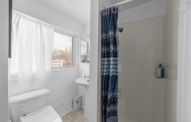 4405 W 9th Avenue Point Grey